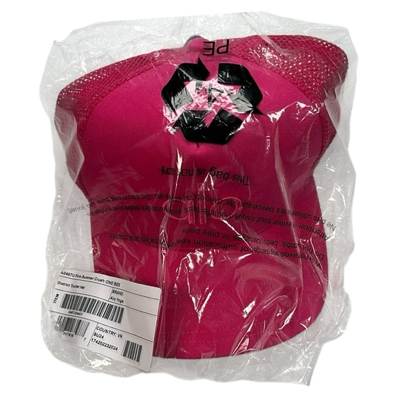 NWT Alo Yoga | District Trucker Hat‎ in Pink Summer Crush main image 9